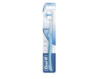 Oral-B Indicator Medium Toothbrush for Professional Dental Care